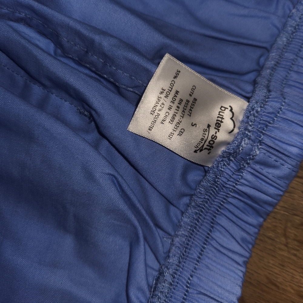 *NWT* Buttersoft scrubs - Picture 3 of 4